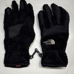 The North Face women’s Black Insulated Gloves